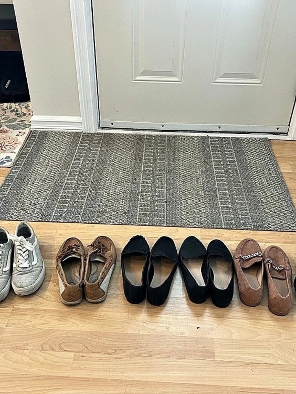 Women's shoes between size 7.5-8